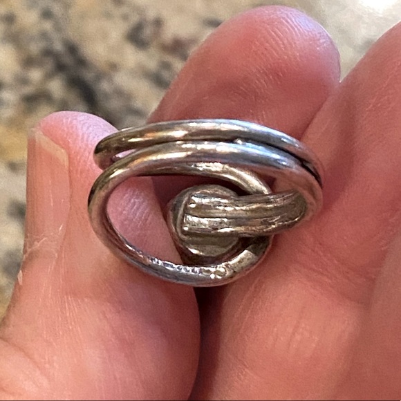 Vintage Silver and Turquoise Ring - Picture 4 of 8